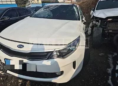 Photo 1 of 32: 2017 Kia K5 Hybrid — Korean insurance auction