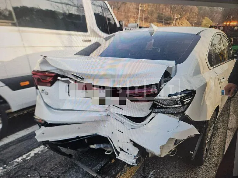 Photo 2 of 2: 2018 Kia K3 1.6 — Korean insurance auction