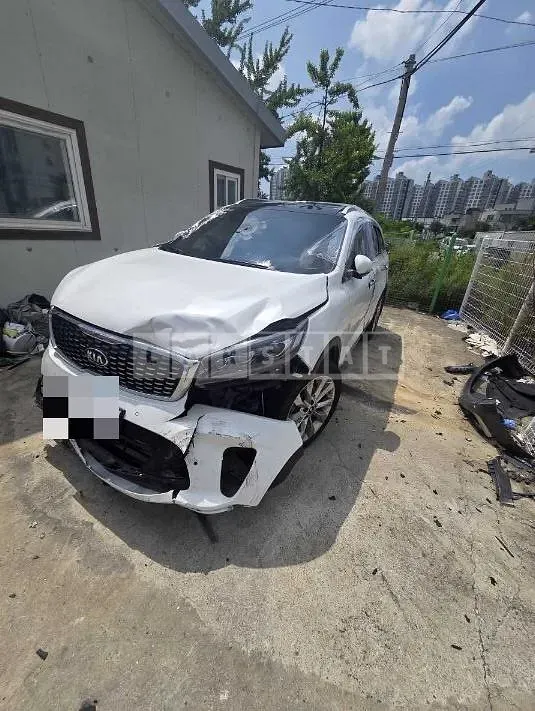 Photo 2 of 11: 2018 Kia Sorento — Korean insurance auction