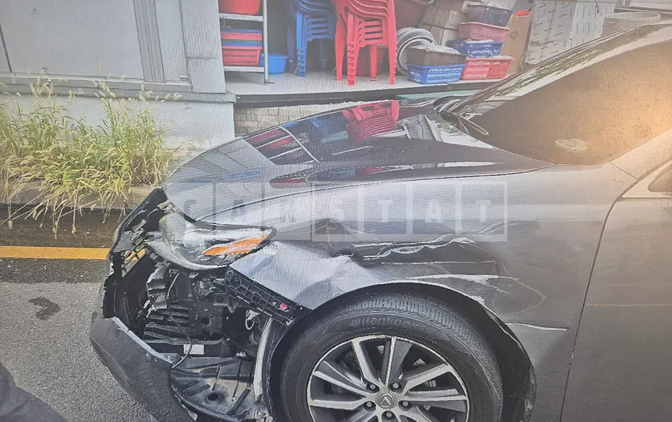 Photo 3 of 3: 2017 Lexus ES300h — Korean insurance auction