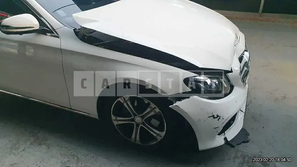 Photo 2 of 7: 2016 Mercedes-Benz E300 — Korean insurance auction