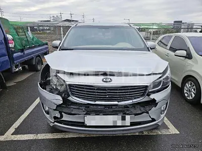 Photo 1 of 13: 2015 Kia Carnivals — Korean insurance auction