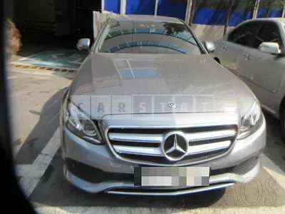 Photo 1 of 25: 2018 Mercedes-Benz E220 d 4Matic, VIN WDDZF0FB4JA418576 — Korean insurance auction