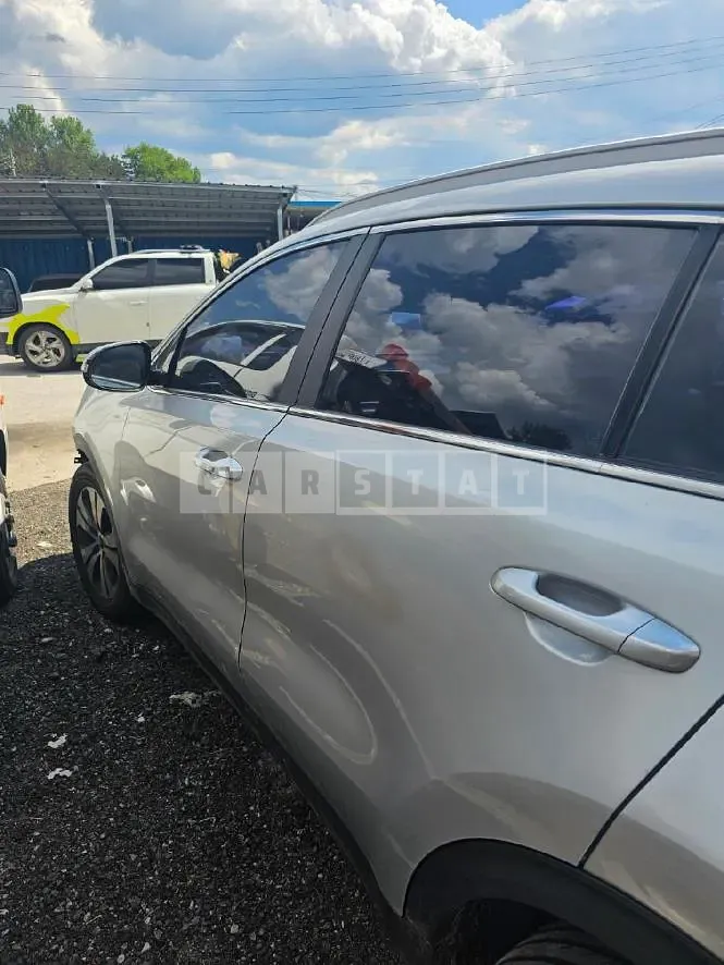 Photo 2 of 7: 2016 Kia Sportage — Korean insurance auction