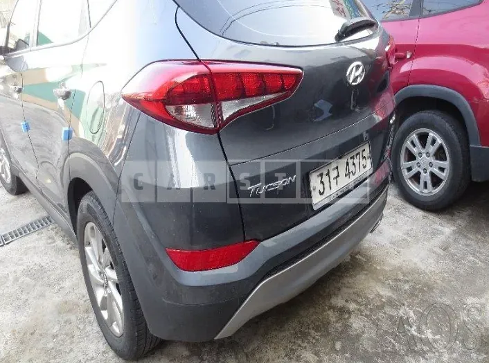 Photo 2 of 9: 2017 Hyundai Tucson, VIN KMHJ3815GHU451554 — Korean insurance auction