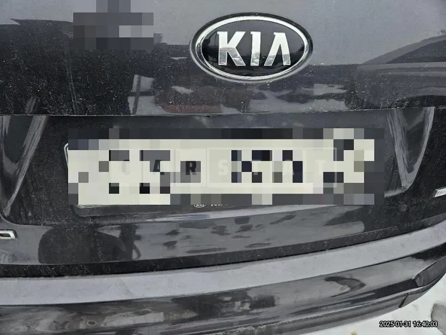 Photo 2 of 26: 2017 Kia Sorento — Korean insurance auction