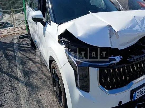 Photo 2 of 37: 2025 Kia Carnival Hybrid — Korean insurance auction