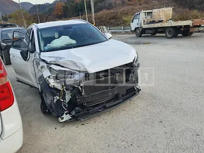 Photo 1 of 5: 2017 Hyundai Tucson, VIN KMHJ3815GHU276756 — Korean insurance auction