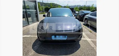 Photo 1 of 13: 2026 Tesla Model Y Premium RWD — Korean insurance auction