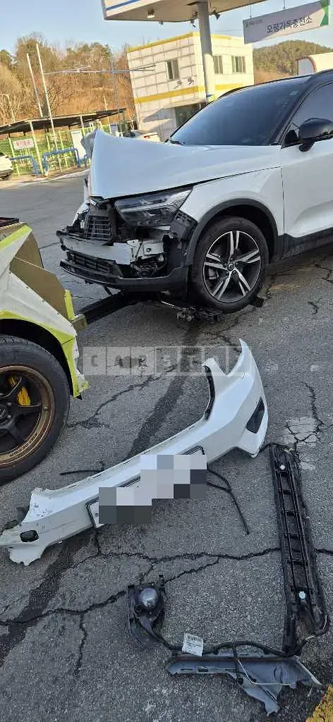 Photo 2 of 7: 2018 Volvo XC40T4 AWD — Korean insurance auction