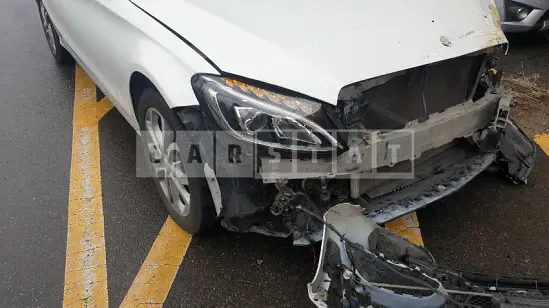 Photo 2 of 4: 2016 Mercedes-Benz C 200 — Korean insurance auction