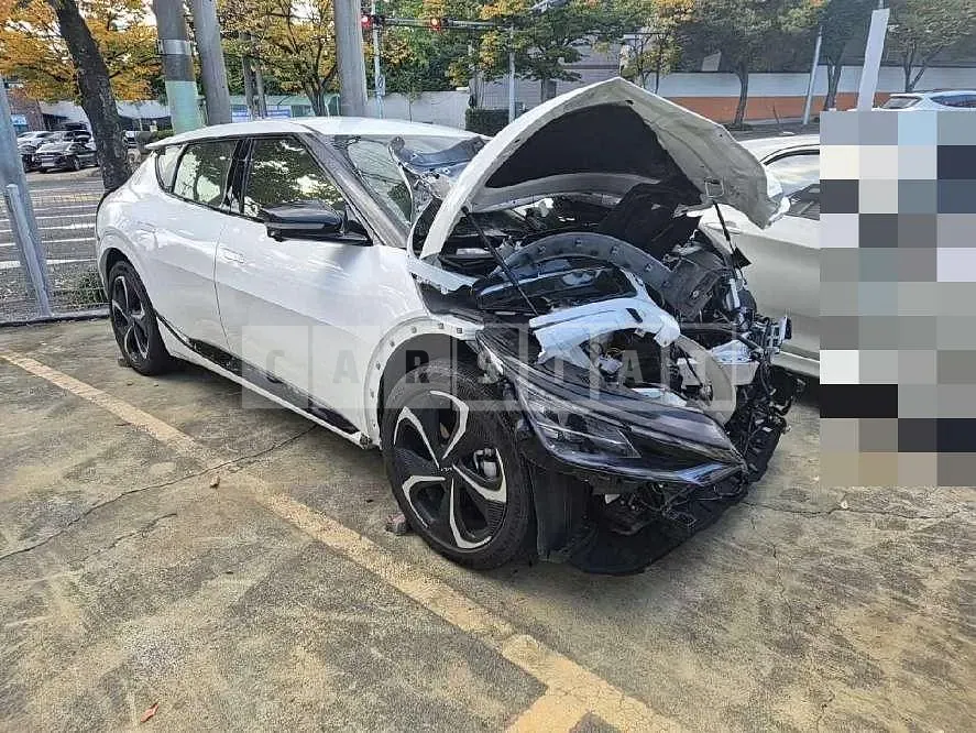 Photo 2 of 22: 2023 Kia EV6 Long Range — Korean insurance auction
