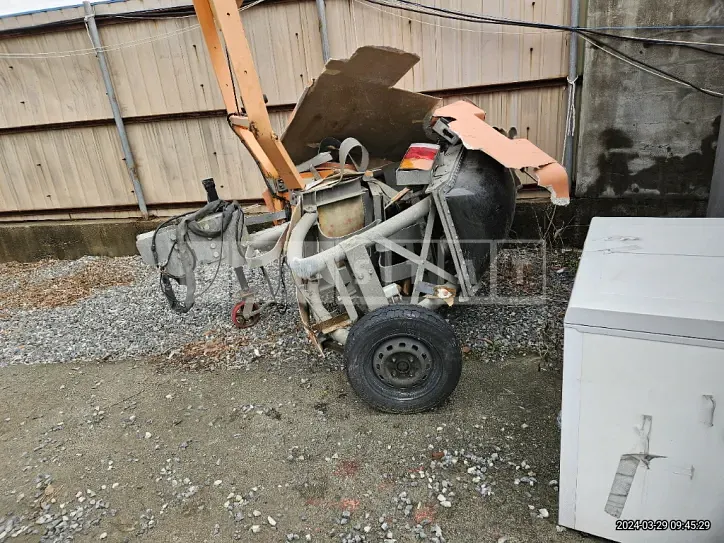 Photo 2 of 5: 2019 Mercedes-Benz Smart Road Work Mark — Korean insurance auction