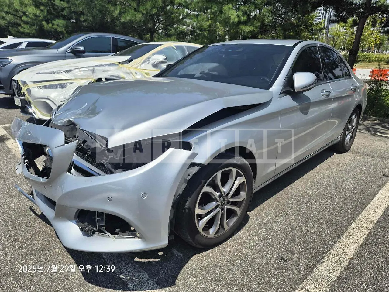 Photo 2 of 19: 2017 Mercedes-Benz C200, VIN WDDWF4CB2HF515156 — Korean insurance auction