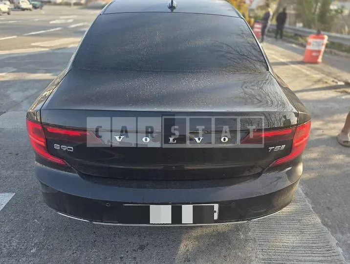 Photo 2 of 14: 2017 Volvo S90T5 — Korean insurance auction