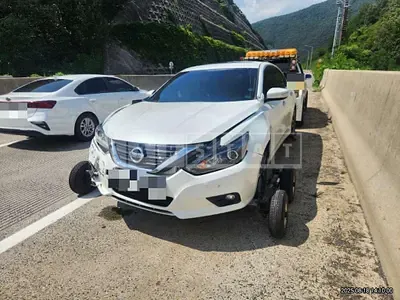 Photo 1 of 15: 2016 Nissan Altima 2.5 — Korean insurance auction