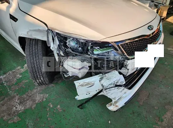 Photo 2 of 8: 2015 Kia K5, VIN KNAGN418BFA573861 — Korean insurance auction