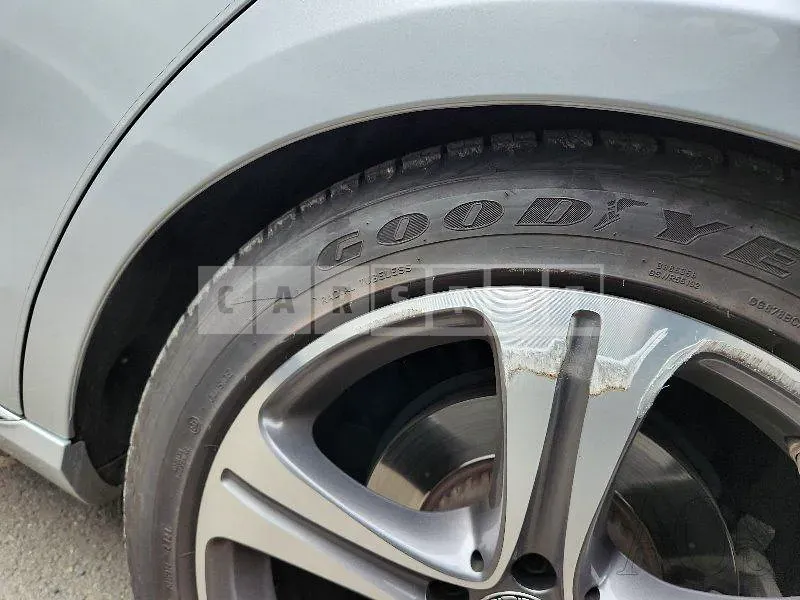 Photo 2 of 50: 2019 Mercedes-Benz E300, VIN WDDZF4JB3KA631194 — Korean insurance auction