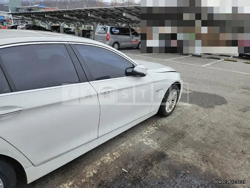 Photo 2 of 10: 2015 BMW 520d, VIN WBA5E5108FG061421 — Korean insurance auction