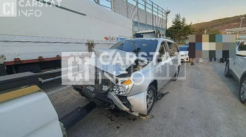 Photo 2 of 5: 2014 Kia Carnival 2.2 (11 -Seater) — Korean insurance auction