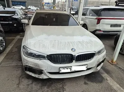 Photo 1 of 25: 2017 BMW 520d, VIN WBAJC3108HG991105 — Korean insurance auction