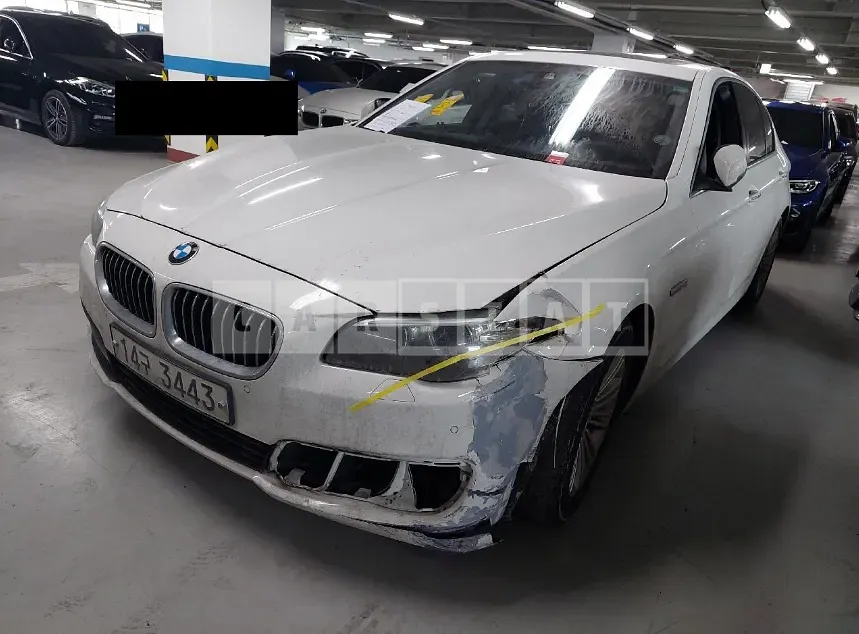 Photo 2 of 27: 2015 BMW 520d, VIN WBA5E5101FG062880 — Korean insurance auction