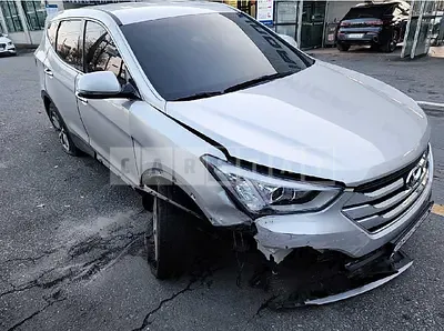 Photo 1 of 9: 2015 Hyundai Santa Fe, VIN KMHSU81XDFU319417 — Korean insurance auction
