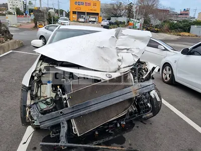 Photo 1 of 10: 2015 Kia K5, VIN KNAGN418BFA592007 — Korean insurance auction