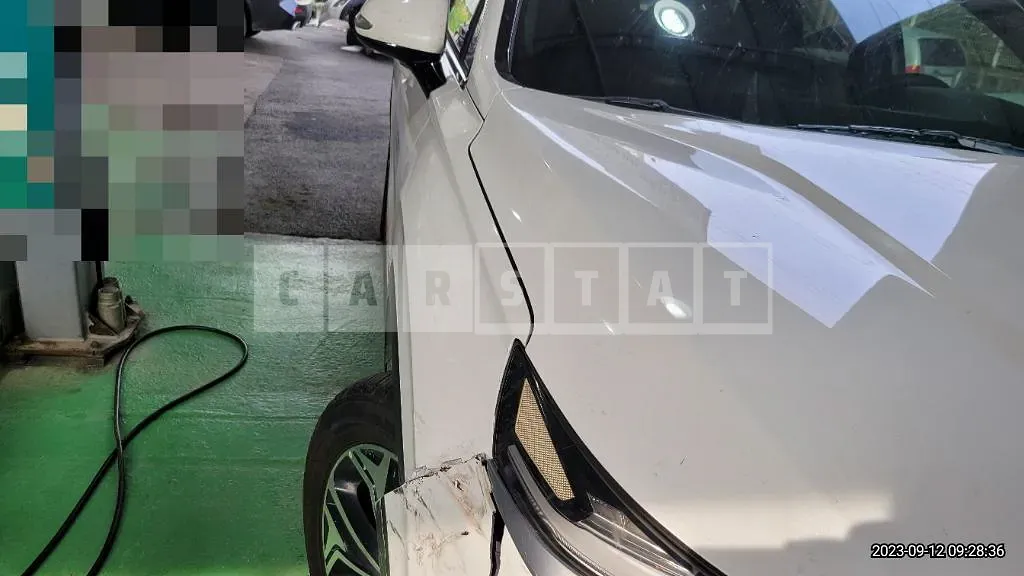 Photo 2 of 55: 2018 Hyundai Santafe (Santafe), VIN KMHS281CDKU088684 — Korean insurance auction