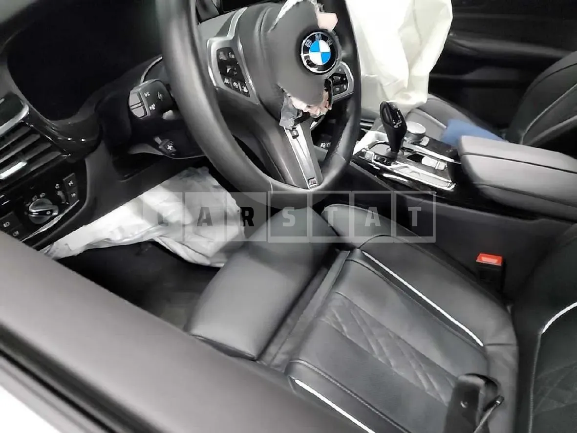 Photo 2 of 15: 2020 BMW 520d M Sport Package, VIN WBAJF3100LCE23621 — Korean insurance auction