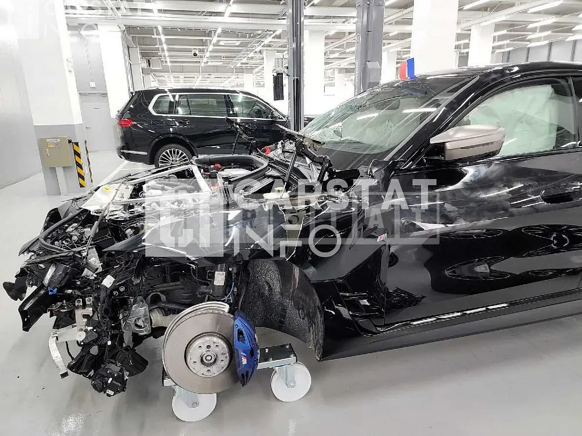 Photo 2 of 23: 2022 BMW i4 M50, VIN WBY31AW00NFM16575 — Korean insurance auction