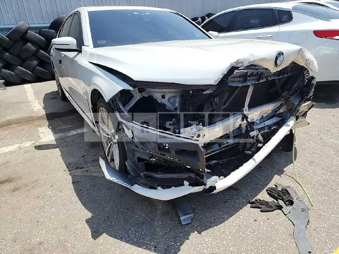 Photo 2 of 68: 2017 BMW 740d xDrive, VIN WBA7C6100HG759500 — Korean insurance auction