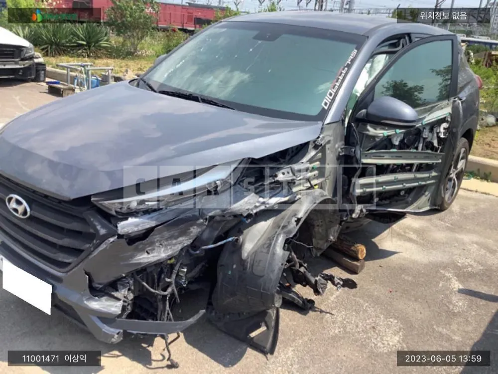 Photo 2 of 11: 2015 Hyundai Tucson, VIN KMHJ381ABGU015532 — Korean insurance auction