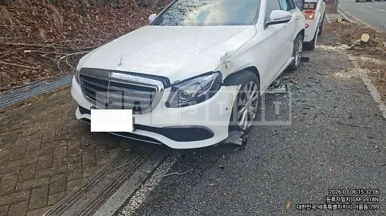 Photo 2 of 11: 2019 Mercedes-Benz E220d, VIN WDDZF0EB0KA691646 — Korean insurance auction