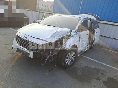 Photo 1 of 13: 2018 Kia Carnivals, VIN KNHMF37ABJS445440 — Korean insurance auction