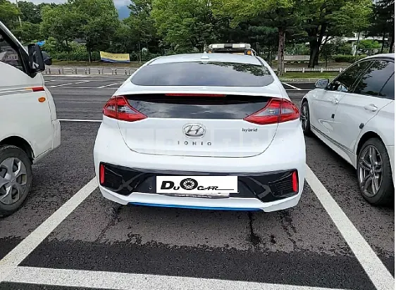 Photo 2 of 6: 2019 Hyundai Modern Ionic, VIN KMHC051CGKU135322 — Korean insurance auction