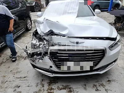 Photo 1 of 33: 2016 Genesis EQ900 — Korean insurance auction
