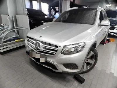 Photo 1 of 68: 2017 Mercedes-Benz GLC220 d 4Matic — Korean insurance auction