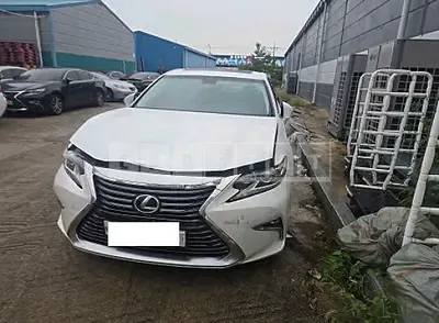 Photo 1 of 3: 2018 Lexus ES300h — Korean insurance auction