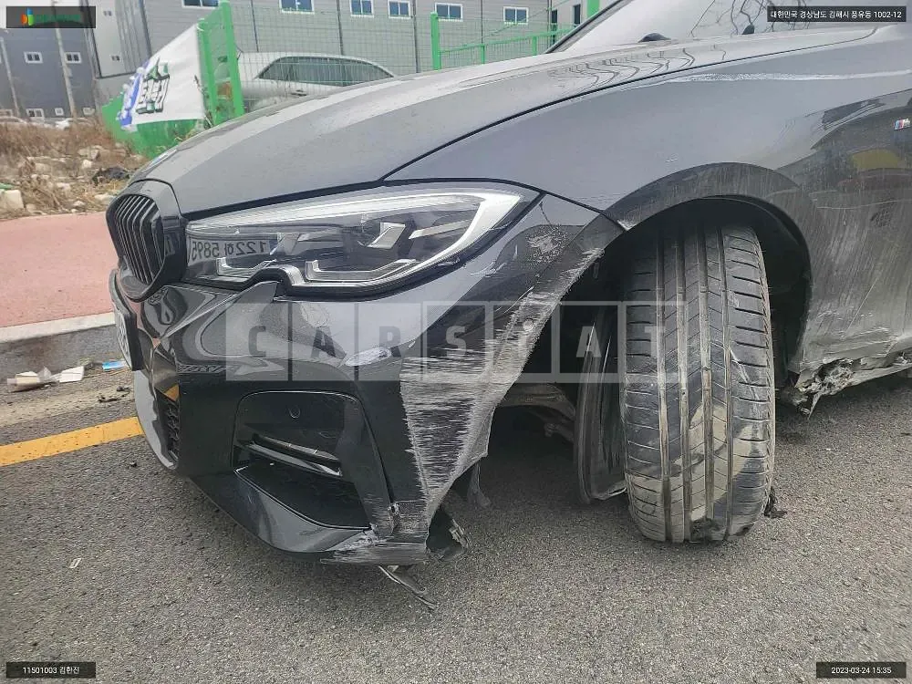 Photo 2 of 17: 2022 BMW 320i, VIN WBA5X5100NFN06250 — Korean insurance auction