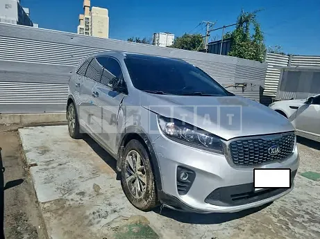 Photo 2 of 13: 2018 Kia Sorento, VIN KNAPG81ABJA392708 — Korean insurance auction