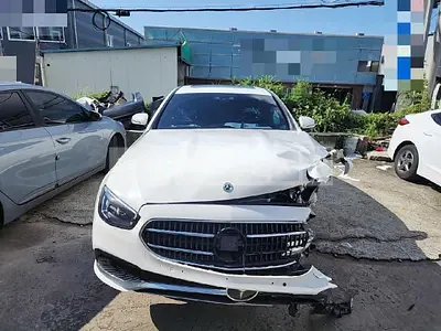 Photo 1 of 27: 2021 Mercedes-Benz E250, VIN W1KZF4FB1MA983038 — Korean insurance auction