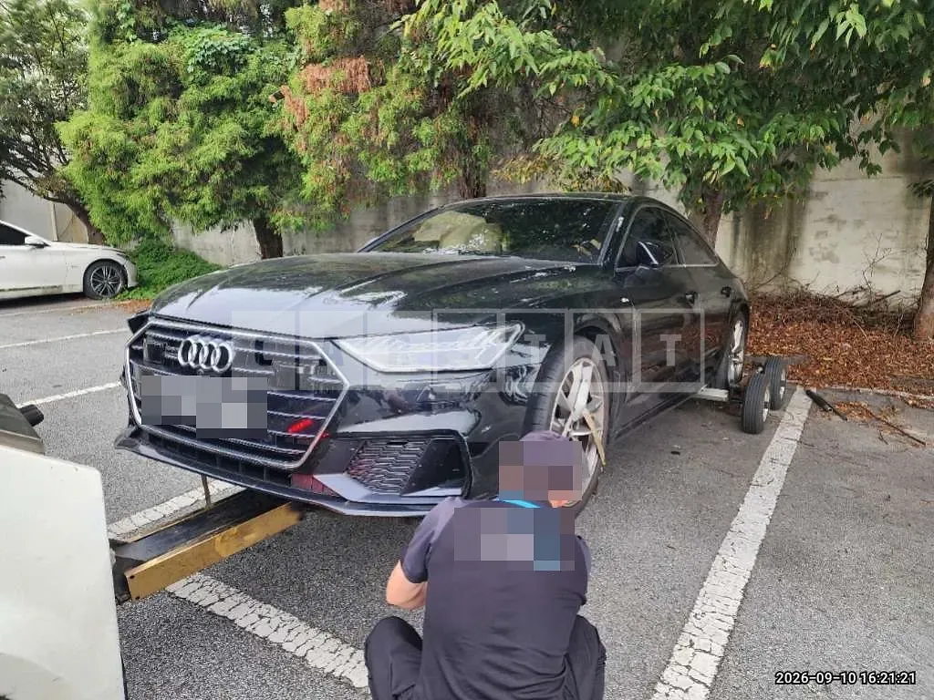 Photo 2 of 10: 2020 Audi A7 55 TFSI quattro — Korean insurance auction