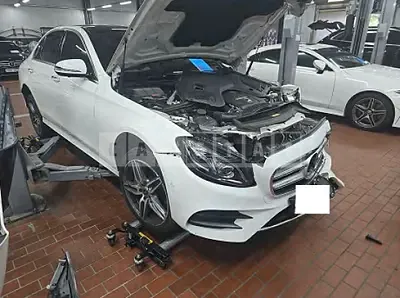 Photo 1 of 18: 2020 Mercedes-Benz E 300 4Matic — Korean insurance auction