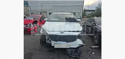 Photo 1 of 18: 2016 Kia Carnival Limousine — Korean insurance auction