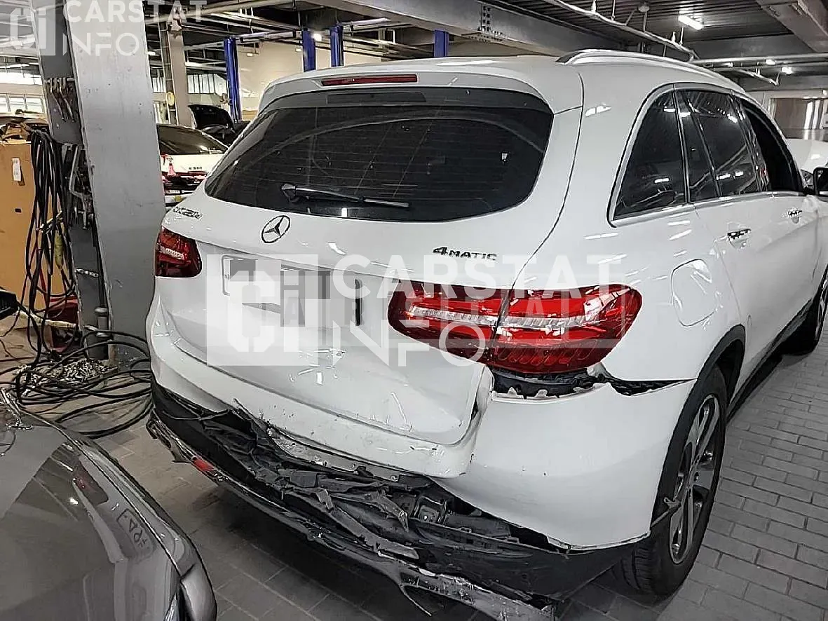 Photo 2 of 15: 2016 Mercedes-Benz GLC220d 4Matic, VIN WDC0G0FB5HF187615 — Korean insurance auction