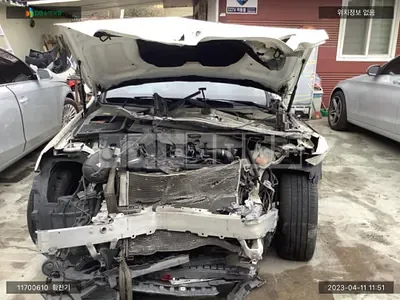 Photo 1 of 15: 2015 Mercedes-Benz C220d, VIN WDDWF0FB7GF237082 — Korean insurance auction