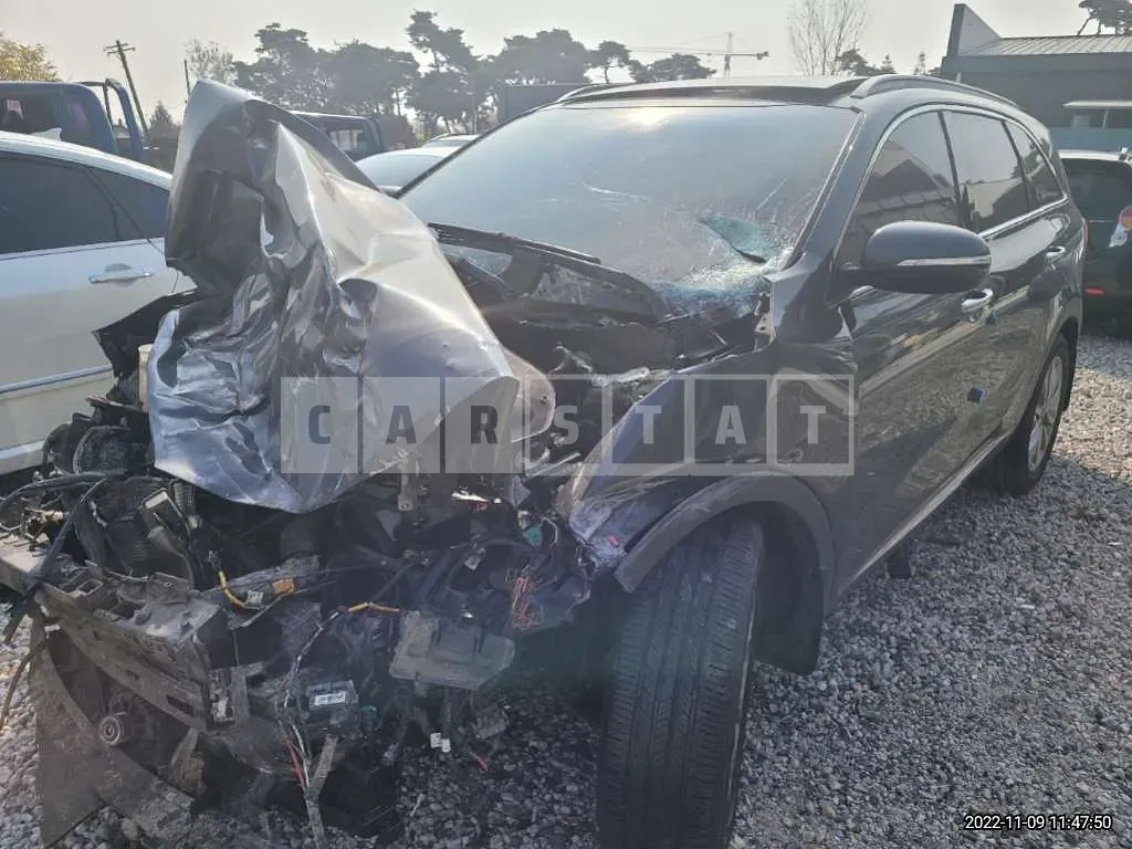 Photo 2 of 4: 2016 Kia Sorento, VIN KNAPH81ABGA150865 — Korean insurance auction