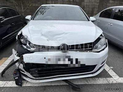 Photo 1 of 10: 2015 Volkswagen Golf 1.6 TDI BMT — Korean insurance auction