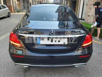 Photo 1 of 23: 2019 Mercedes-Benz E220 d 4Matic — Korean insurance auction